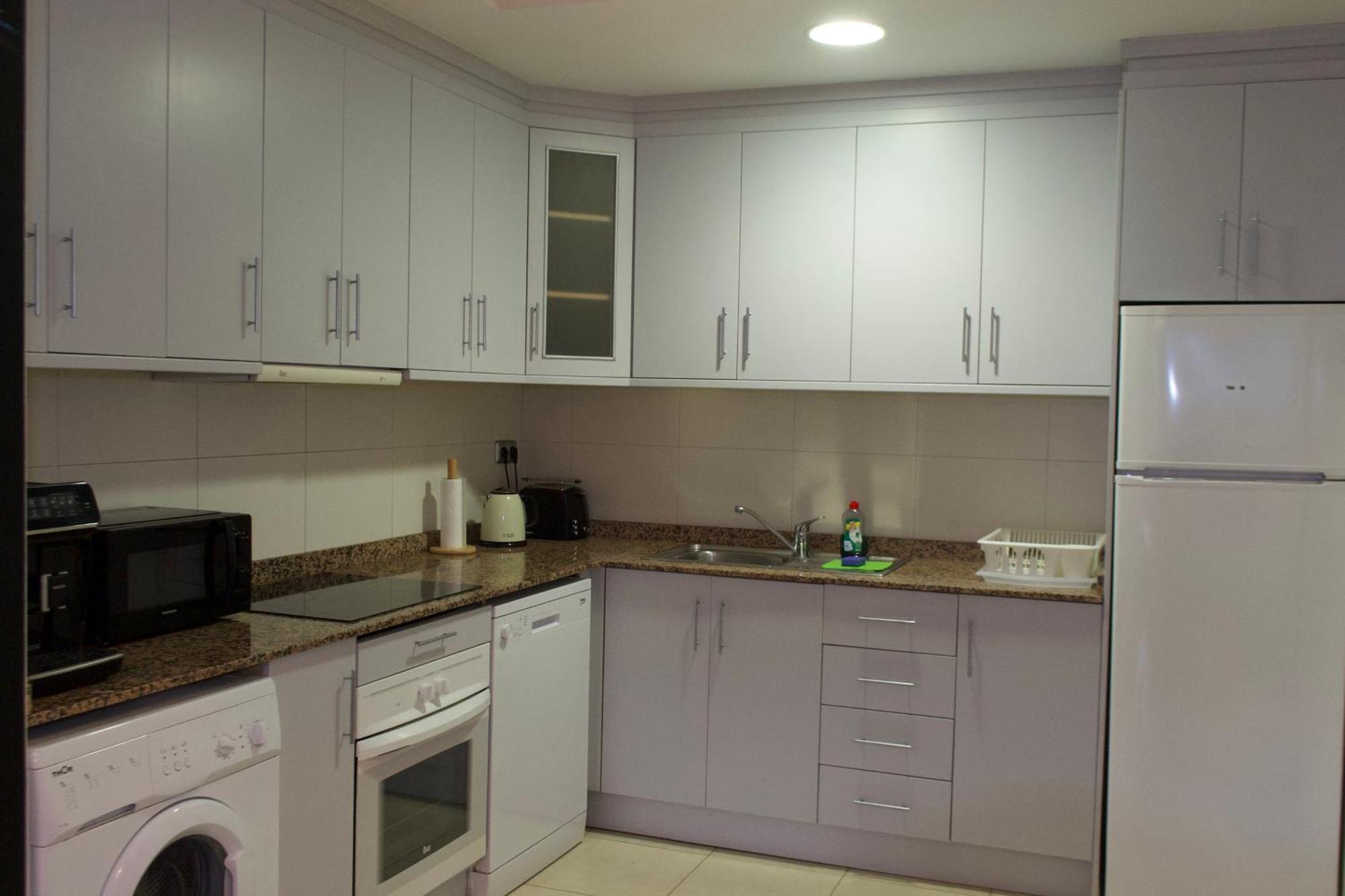 Alicante Apartments Екстериор снимка