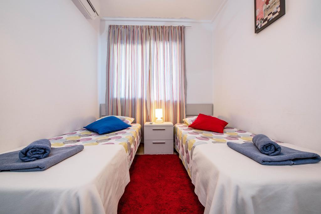 Alicante Apartments Екстериор снимка